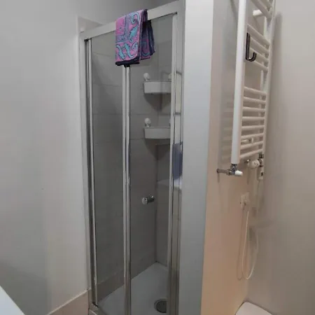 Apartment Moderno In Centro Genoa