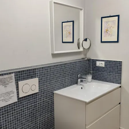 Moderno In Centro Apartment *